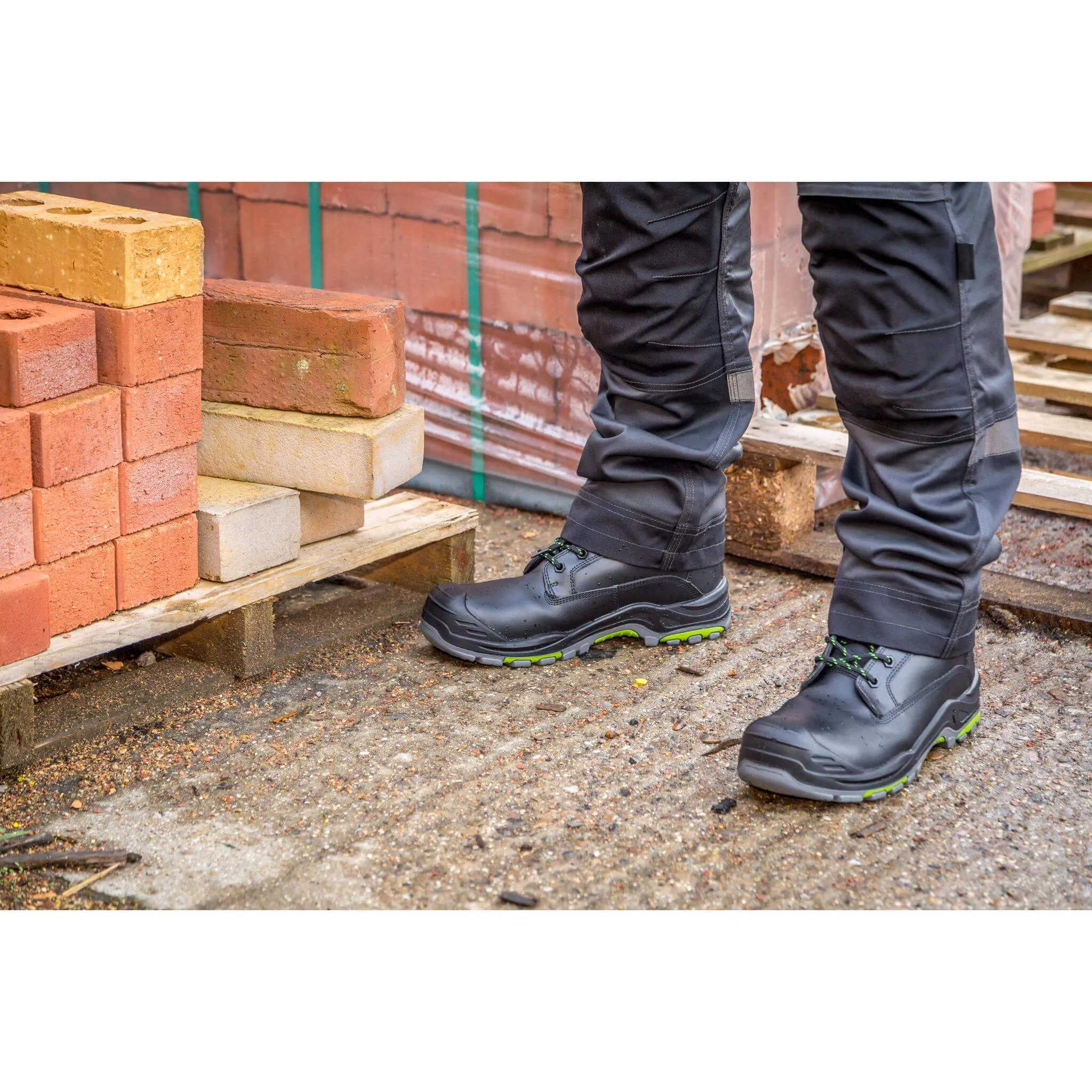 Apache Dakota Black Metal-Free Waterproof Safety Boots