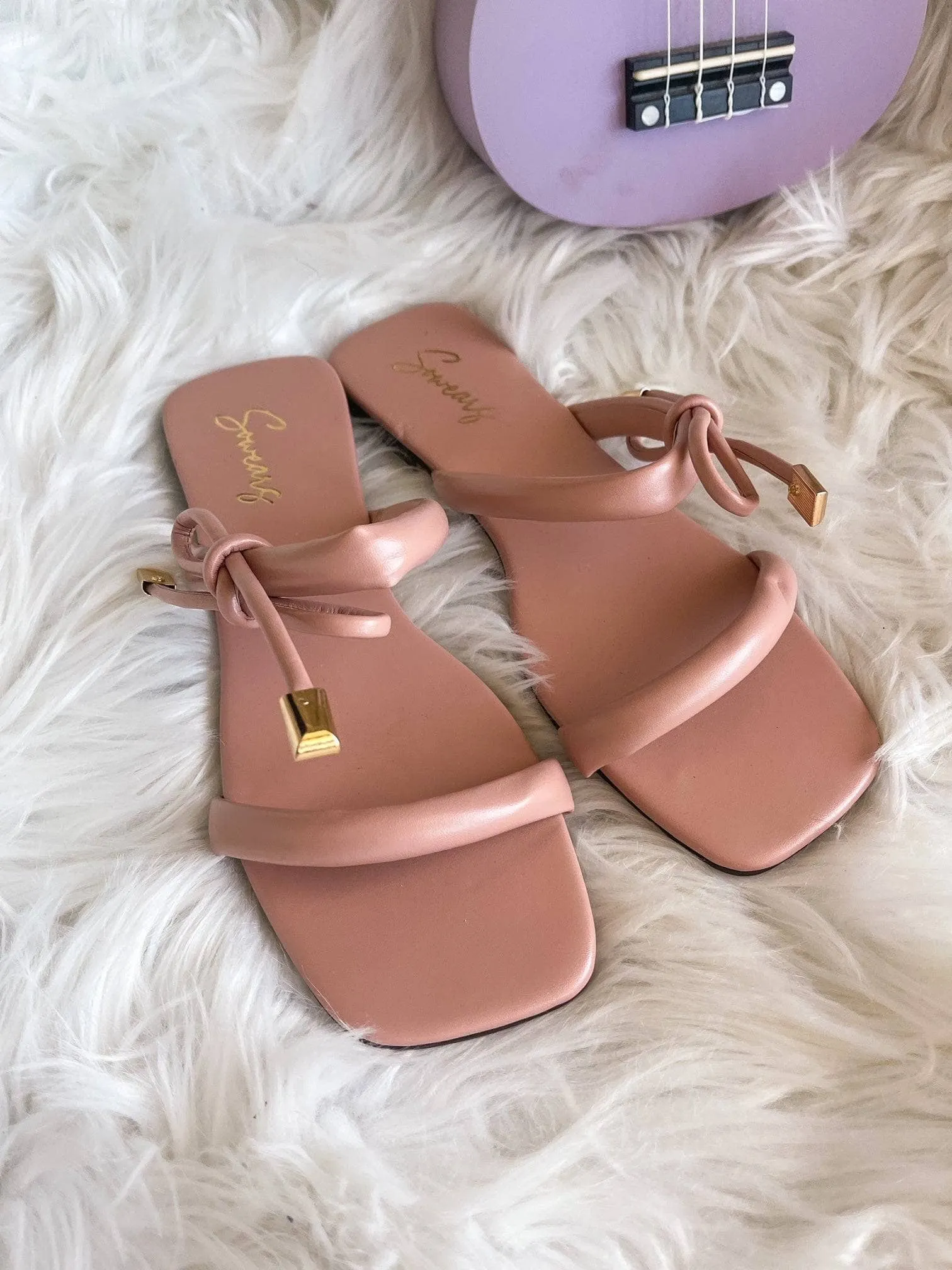 Bow Flats In Peach