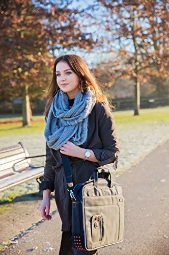 DURAGADGET Deluxe Lightweight Executive Protective 15.6" Laptop Messenger Bag Carrying Case with