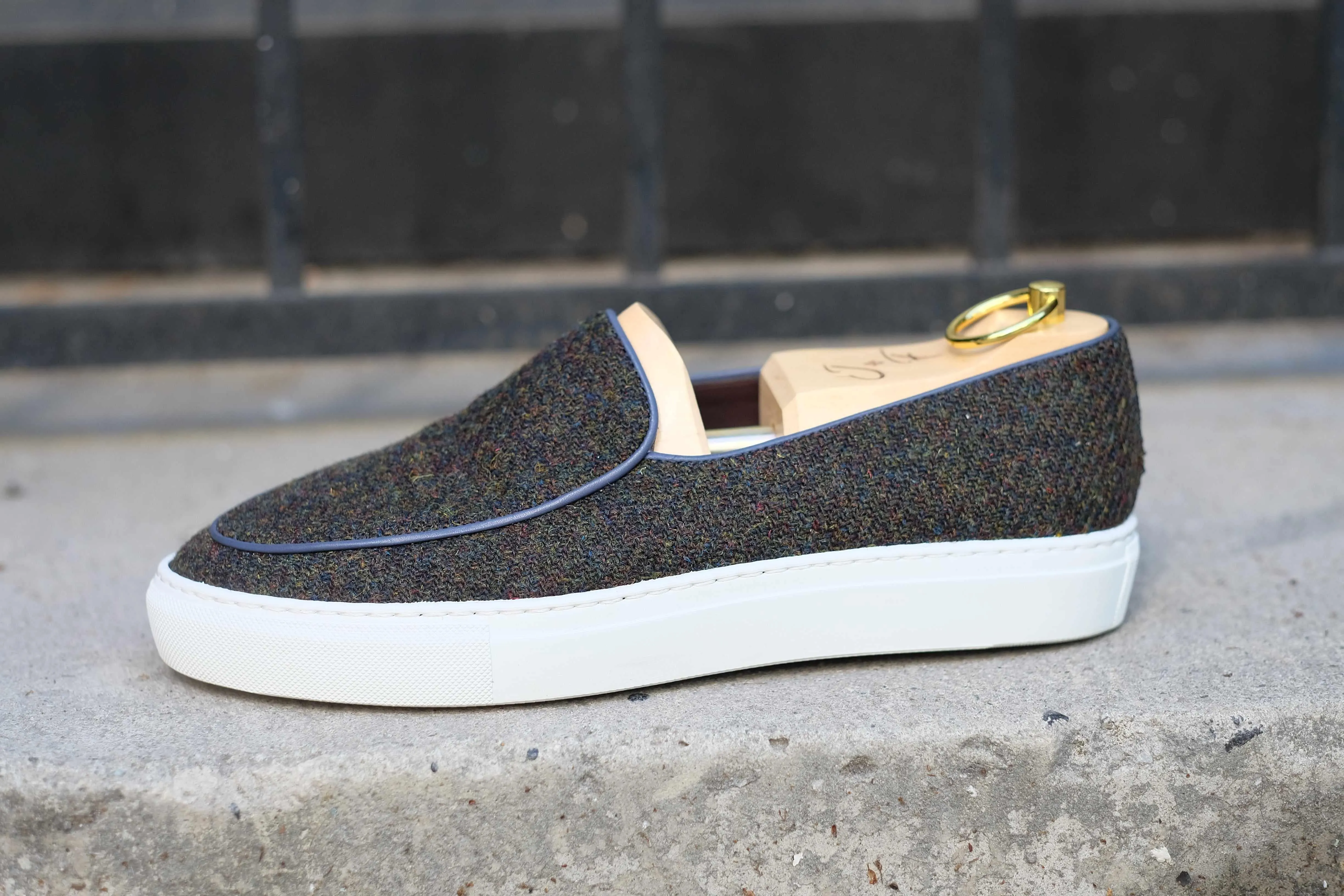 Ellensburg - Forest Medley Tweed / Blue Calf Piping