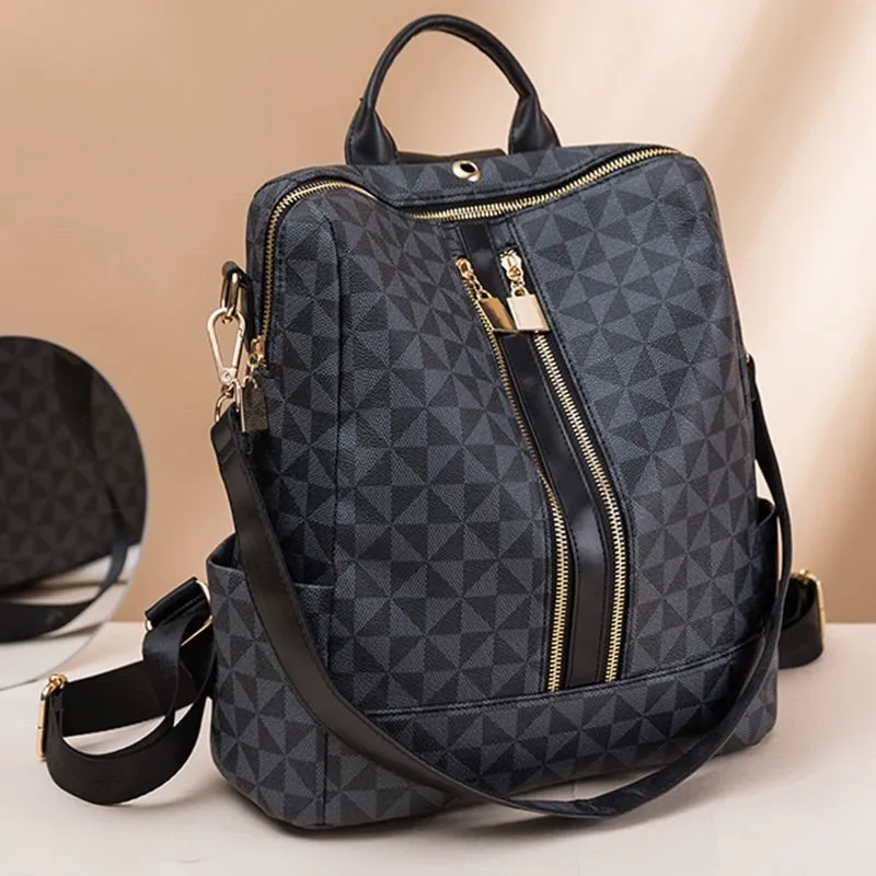 Levy | Timeless Spacious Shoulder Bag