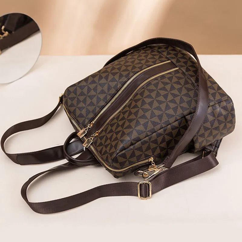 Levy | Timeless Spacious Shoulder Bag