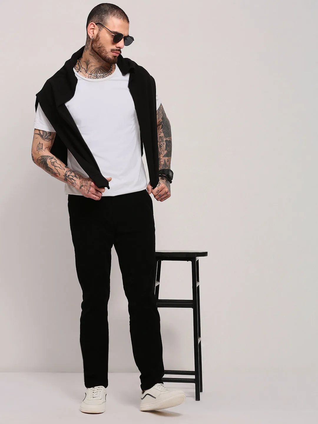 Men Black Solid Slim Fit Low-Rise Cotton Trousers