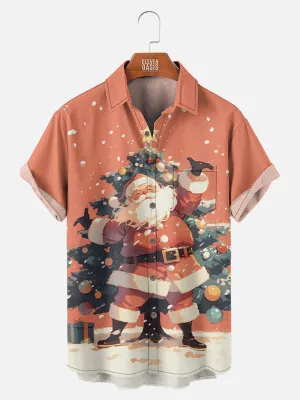 Men's Happy Santa Presenting a Christmas Tree Short Sleeve Shirt