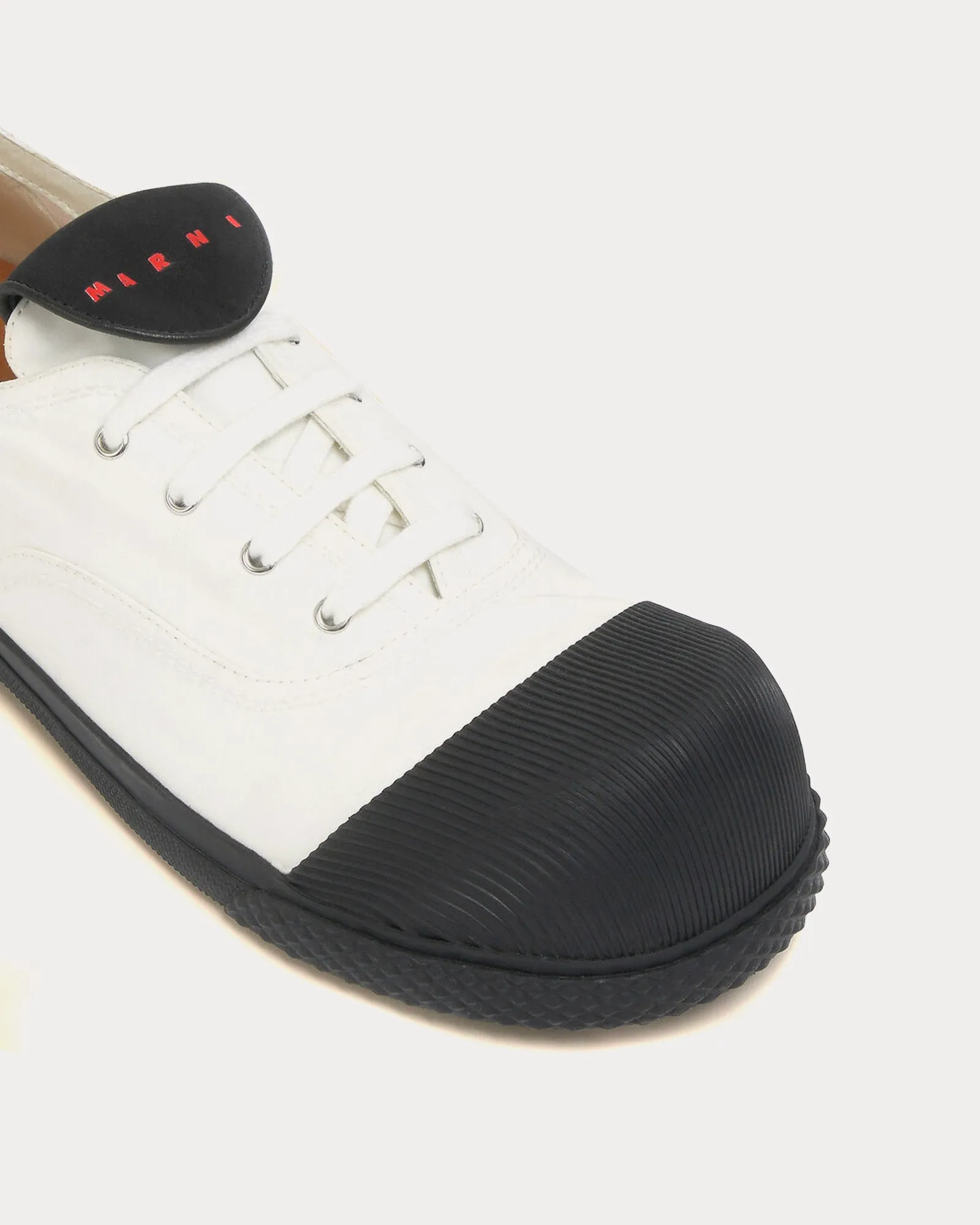 New Wave Canvas Lilly White Low Top Sneakers