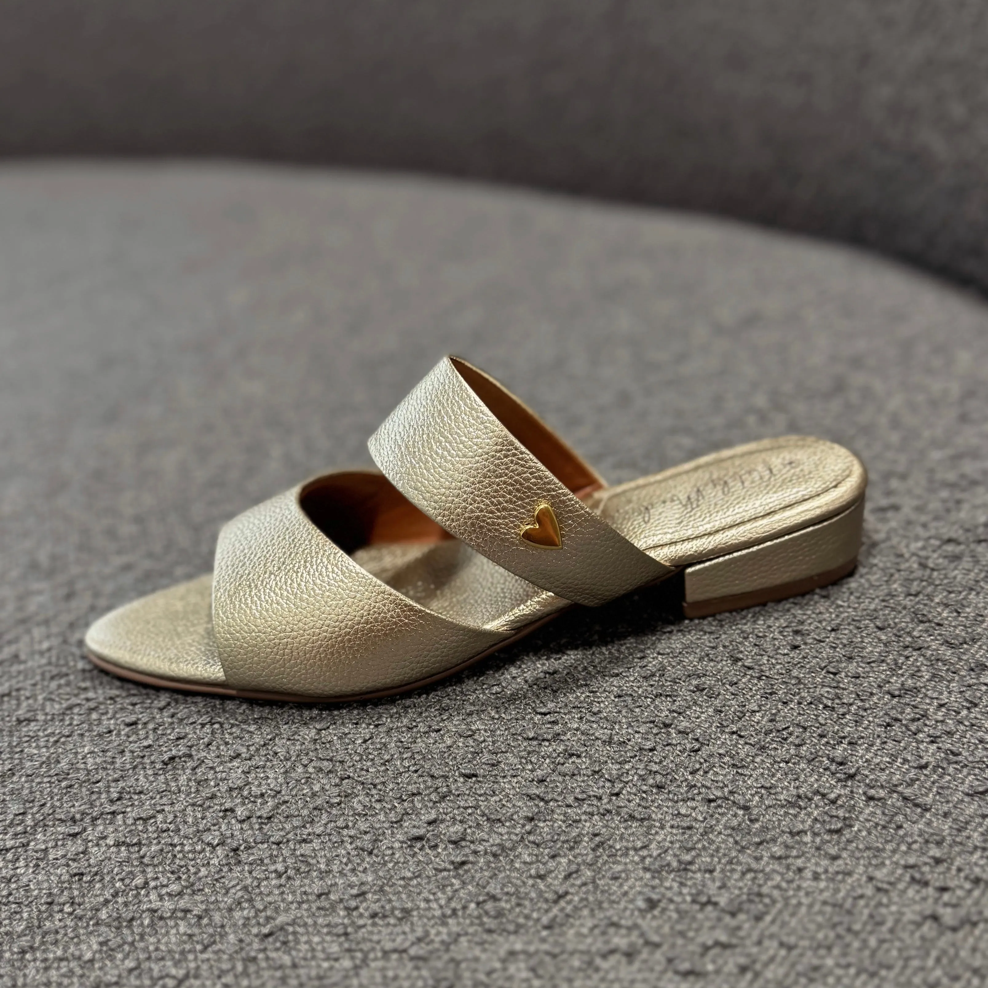 Sarah Flats - Gold