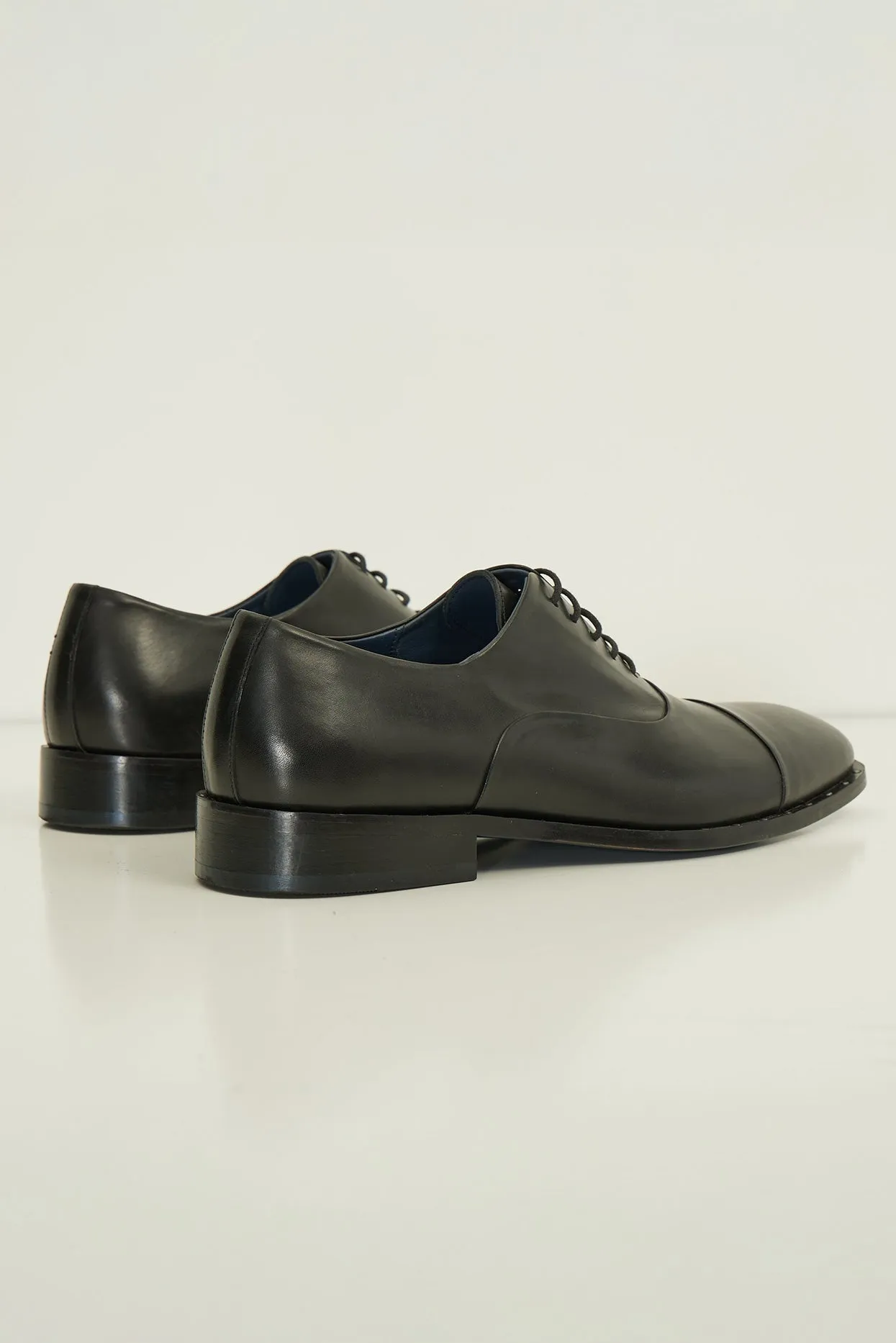 The Studded Cap Toe Oxfords Polished Leather - Black