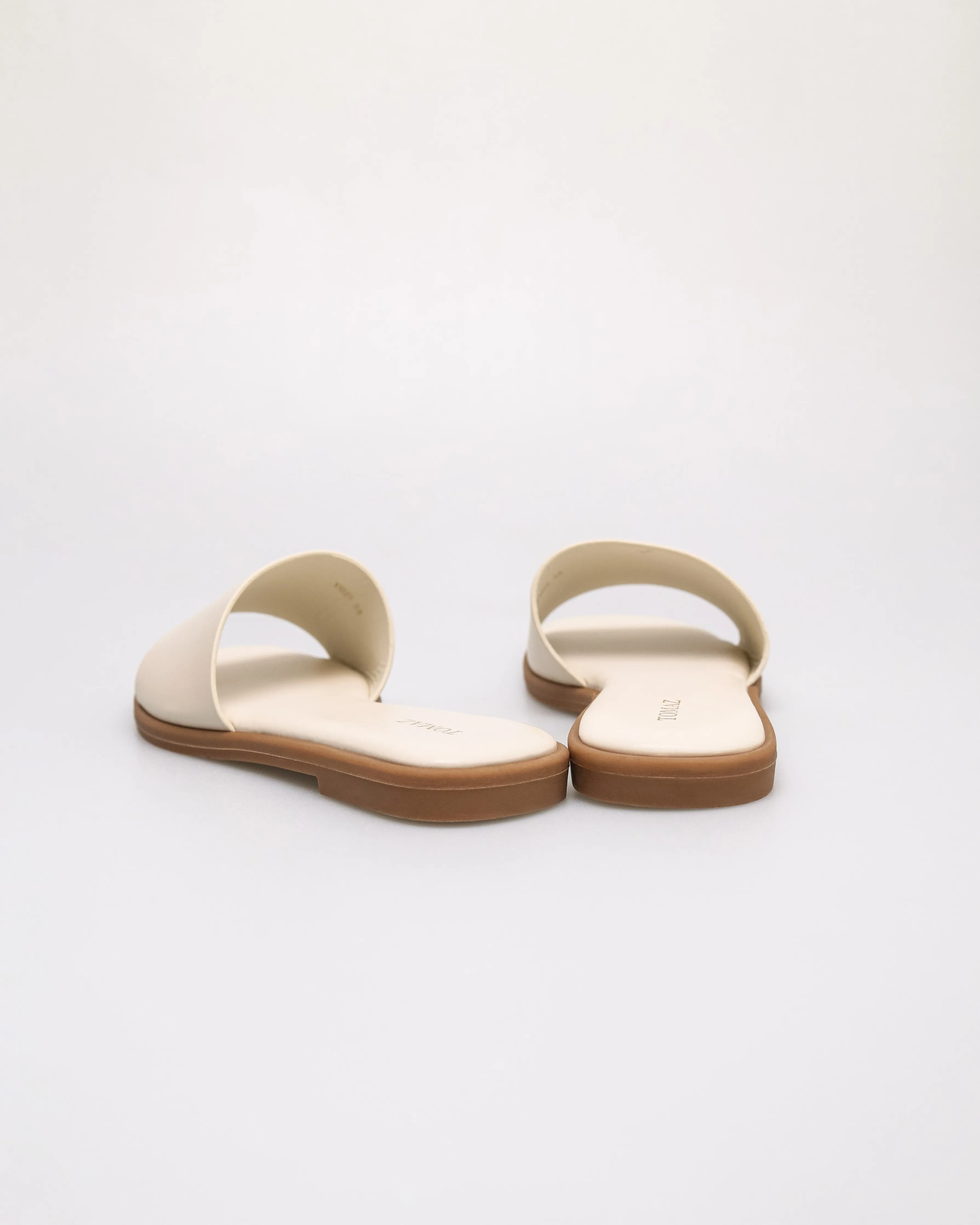 Tomaz YX225 Ladies Luxe Flats (Cream)