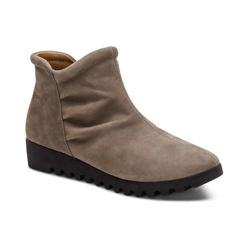 Zoey Slip-On Women Boots Dark-Taupe